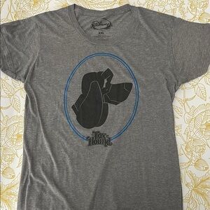 Disney Gray T-Shirt with Fox and Hound Design (XXL) 🌹